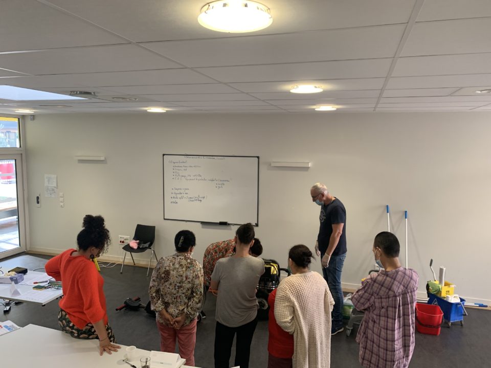 Formation Idéallis Métiers de la Propreté en Milieu Industriel et Collectif Drôme